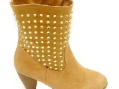 Bottines cloutées style cowgirl
