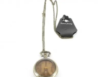 Collier tendance avec pendentif montre fantaisie style gousset