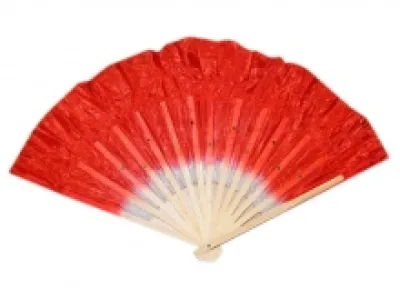 Éventail en bambou et satin orné de paillettes