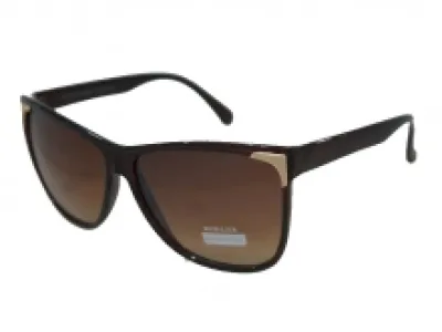 Lunettes de soleil femme très tendance