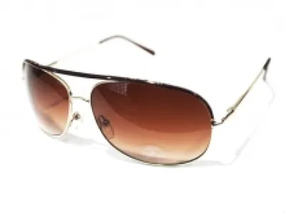 Lunettes de soleil femme avec monture aviator