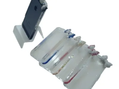 Jolie coque transparente bordée de paillettes avec nœud