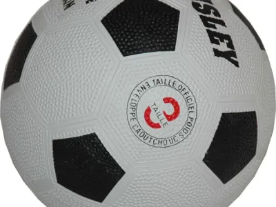 LIQUIDATION DE BALLONS DE FOOT CAHOUTCHOUC 1,44€