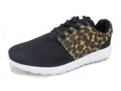 Basket running homme Réf 9575 10,50 € HT/unité