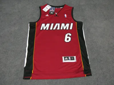 spécialisée dans la vente de maillots NFL en ligne pas cher , pas cher maillots NBA