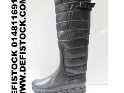 Bottes hiver ref 2457 5.9€ ht 