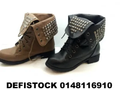 Bottes lacets cloutés ref 2486 11.5€ ht 