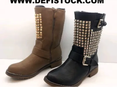 Bottes cloutés ref 2485 11.5€ ht 