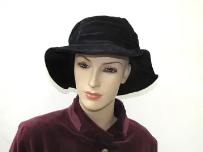 Chapeau femme Réf 9120 0,50 € HT/unité