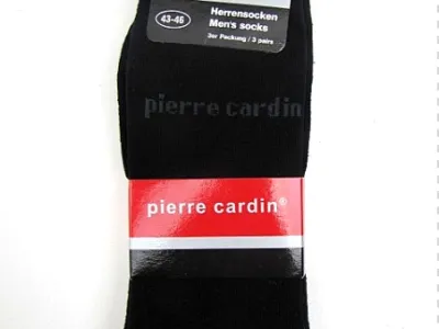 destockage  chaussettes pierre cardin 