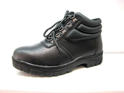 Chaussure de travail anti choc réf 1286 12, 50 € ht/unité