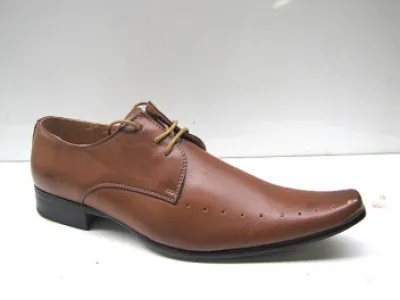 Chaussure homme  Ref 1315  Prix 4.20€ HT
