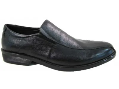 Chaussure mocassin cuir réf 4766 9, 95 € ht/unité