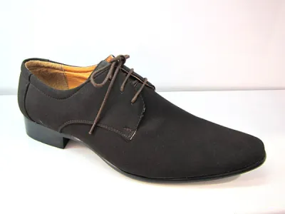 Chaussure en daim synthétique réf 1212 8, 90 € ht/unité