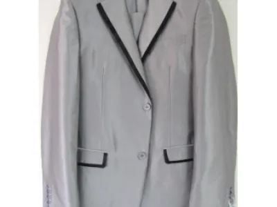 Costume cintré gris clair  Réf 2093  Prix: 29.50€ HT