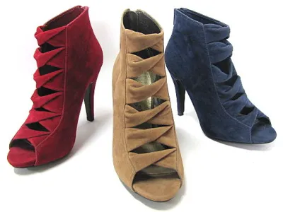 Lot d'escarpins femme 2,80 € HT/unité Réf:8951