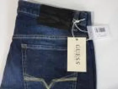 LOT DE 9 JEANS GUESS HOMME 