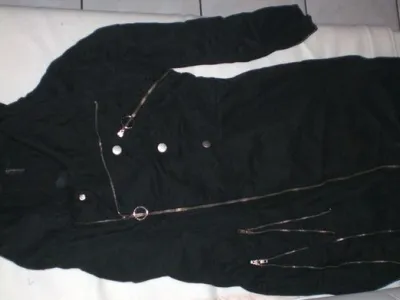 Vend lot de 1500 pieces de vetements hommes et femmes de marque a prix imbattables