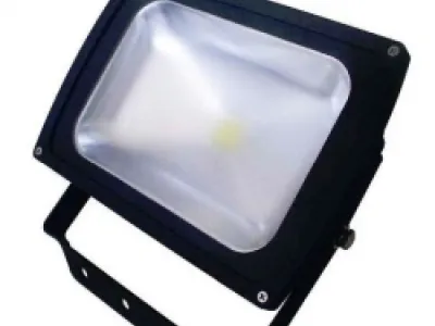 LOTS / DESTOCKAGE DE PROJECTEURS LED 40W, 70W, et 140W JUSQU’A -40% 