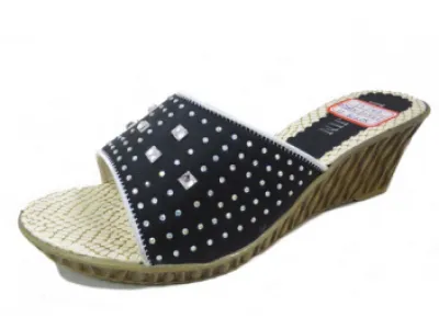 Sandale à talon strass Réf 9509 5,50 € HT/unité
