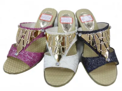 Sandale à talon chic Réf 9506 5,50 € HT/unité