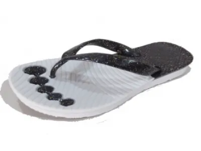 Sandale femme doigt Réf 9266 3,00 € HT/unité