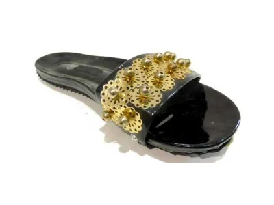 Sandale femme vernis  Réf 6915 3.90€ HT 