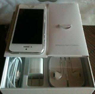 Selling New Apple iPhone 5S 32Bb and Samsung S4