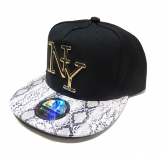 Casquette NY motif serpent  5,95 € HT  Réf 7789 