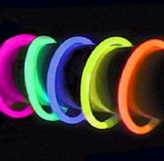 Lot de  bracelets lumineux fluo coloris assortis