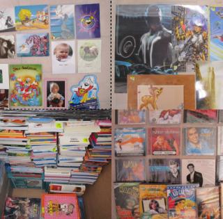 CD, DVD, livres, posters, affiches, cartes postales...