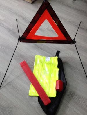 Triangles et gilets Kits de sécurité