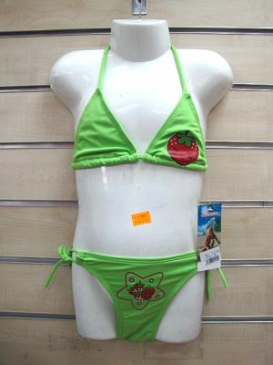 Maillot de bain fille à motifs   2,95 € HT/unité  Référence : 4214