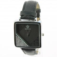 Montre bijou argenté avec cadran design réhaussé de strass